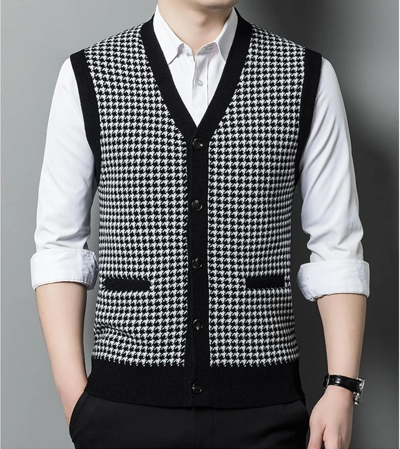 Mens Sleeveless Sweater Vests Check V-Neck Knitwear Pullover Button Down Cardigan Vest with Pockets