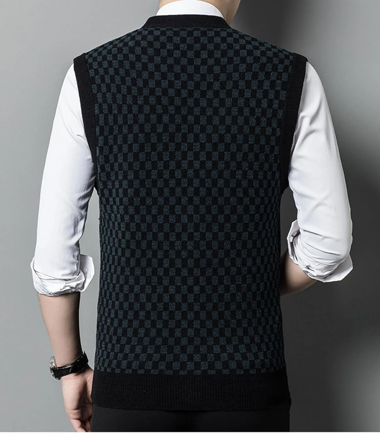 Mens Sleeveless Sweater Vests Check V-Neck Knitwear Pullover Button Down Cardigan Vest with Pockets