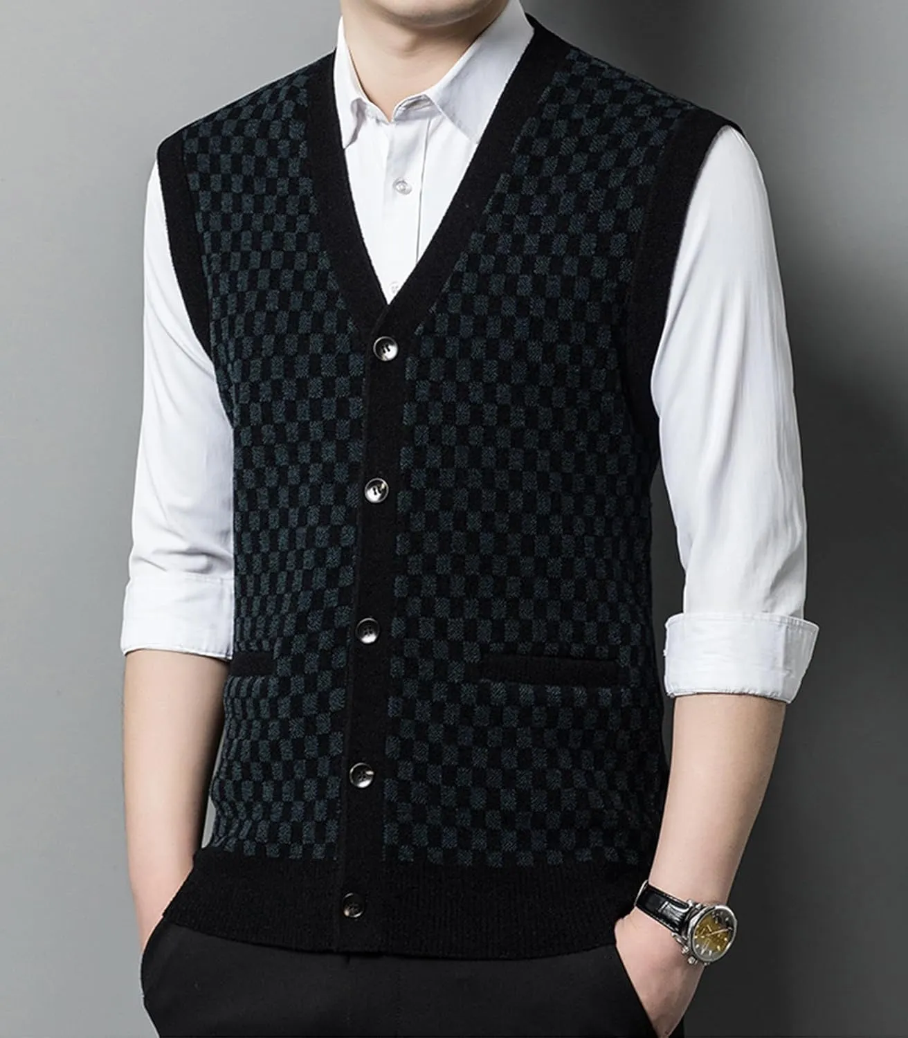 Mens Sleeveless Sweater Vests Check V-Neck Knitwear Pullover Button Down Cardigan Vest with Pockets