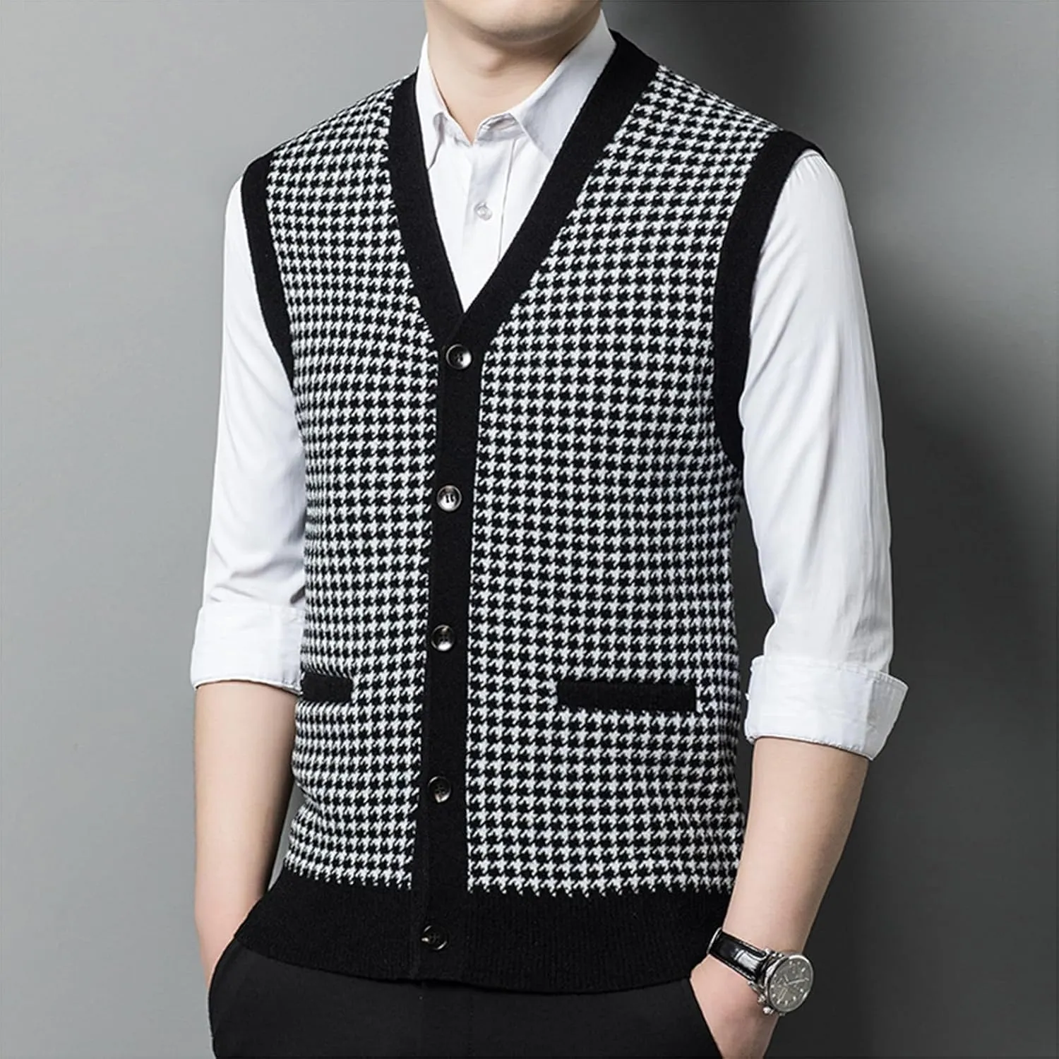 Mens Sleeveless Sweater Vests Check V-Neck Knitwear Pullover Button Down Cardigan Vest with Pockets