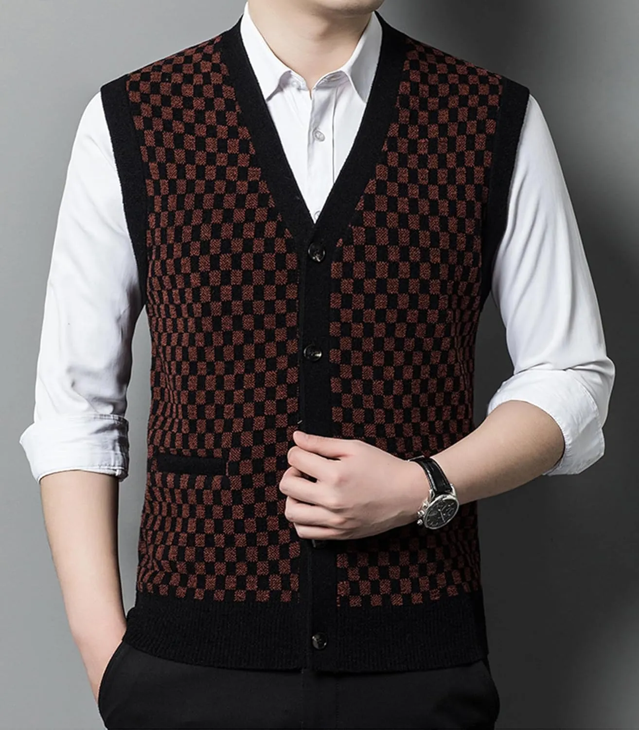 Mens Sleeveless Sweater Vests Check V-Neck Knitwear Pullover Button Down Cardigan Vest with Pockets
