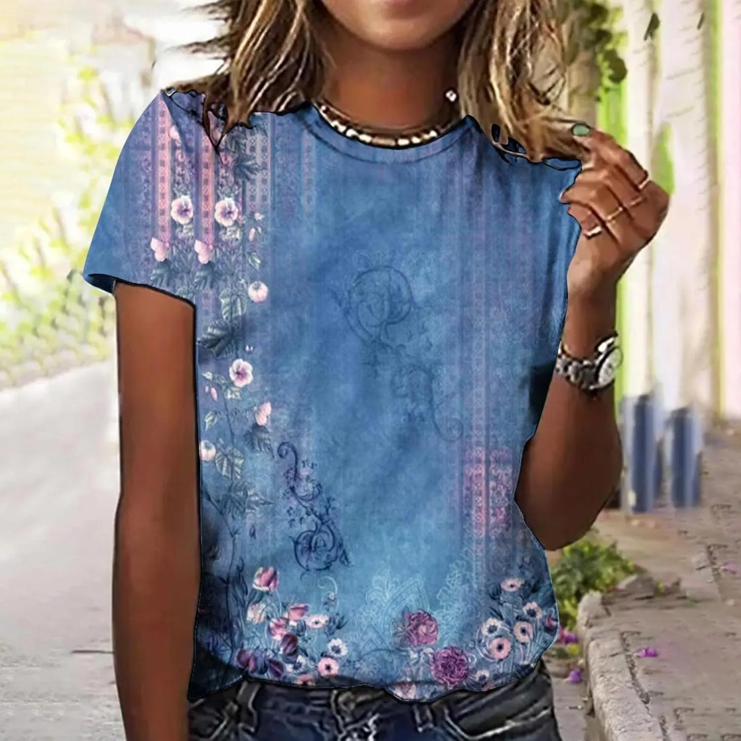 Womens Tops Round Neck Short Sleeve Floral Printed T Shirts 2024 Summer Fashion Basic Boho T Shirts